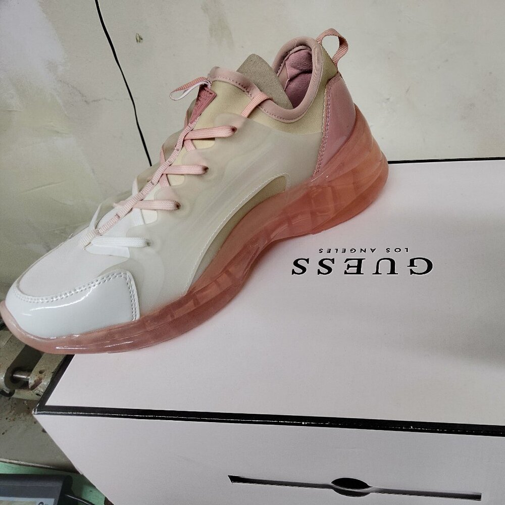 Guess sneakers nwt​​​​​